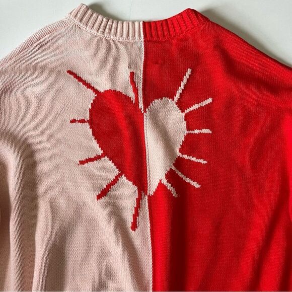 Colorblock Heart V-Neck Sweater - Red and Cream - Picture 3 of 7
